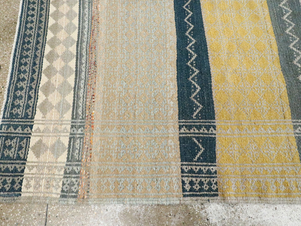 Contemporary Persian Flatweave Kilim Small Room Size Rug, No.29456 - Gsblank