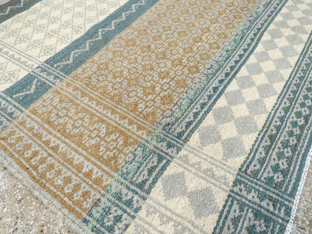 Contemporary Persian Flatweave Kilim Small Room Size Rug, No.29456 - Gsblank