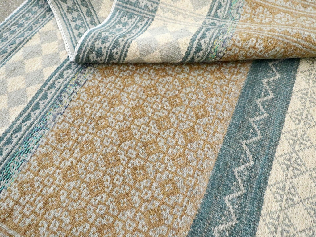 Contemporary Persian Flatweave Kilim Small Room Size Rug, No.29456 - Gsblank