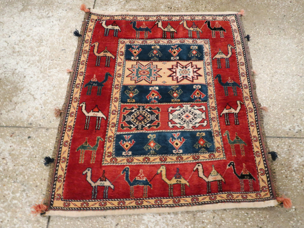 Persian Shiraz Rug, No.29477 - Gsblank