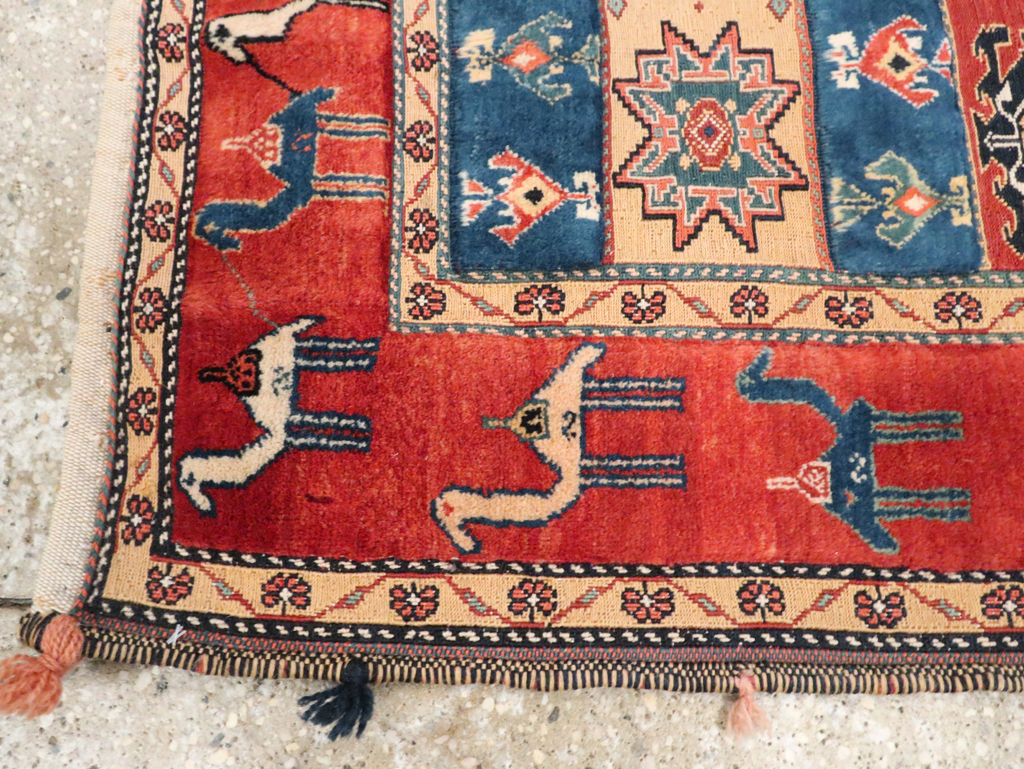 Persian Shiraz Rug, No.29477 - Gsblank