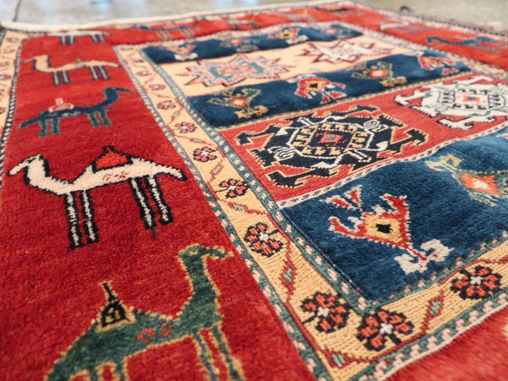 Persian Shiraz Rug, No.29477 - Gsblank