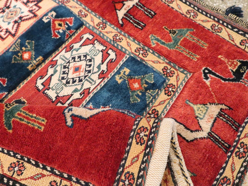 Persian Shiraz Rug, No.29477 - Gsblank