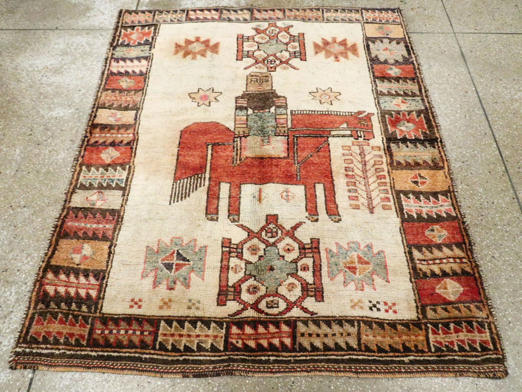 Vintage Persian Pictorial Bakhtiari Rug, No.29508 - Gsblank