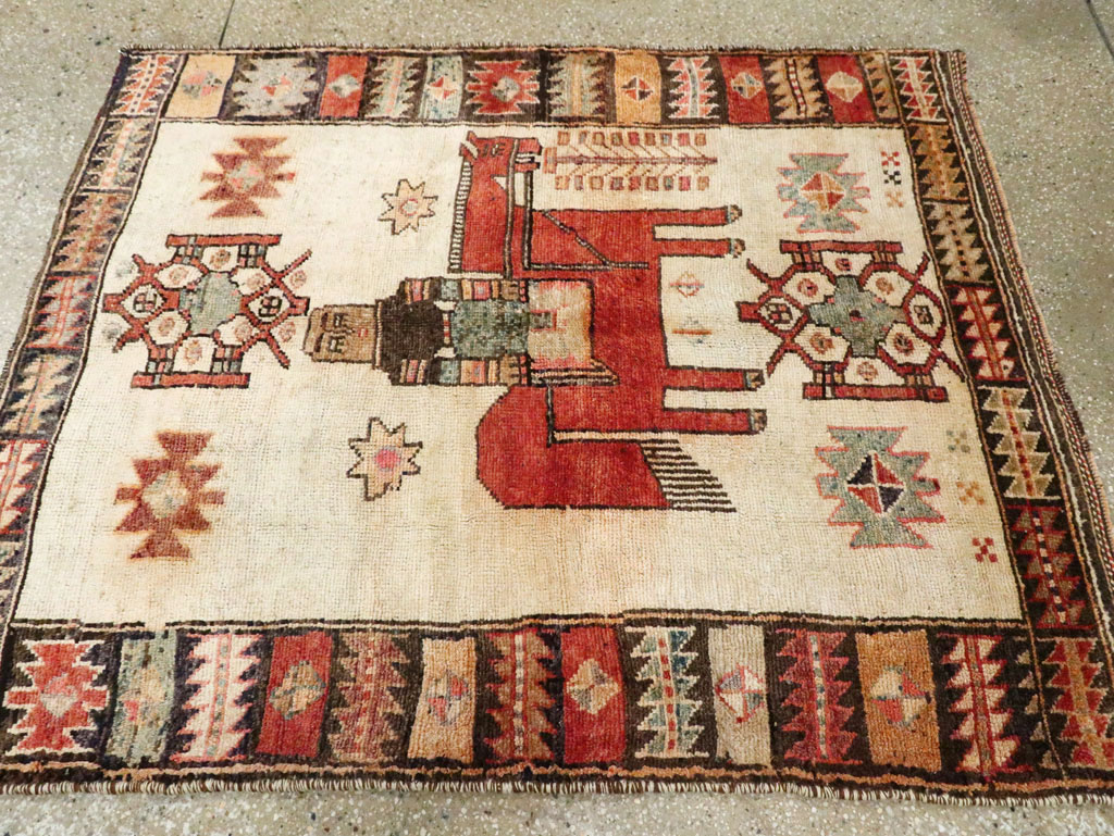 Vintage Persian Pictorial Bakhtiari Rug, No.29508 - Gsblank