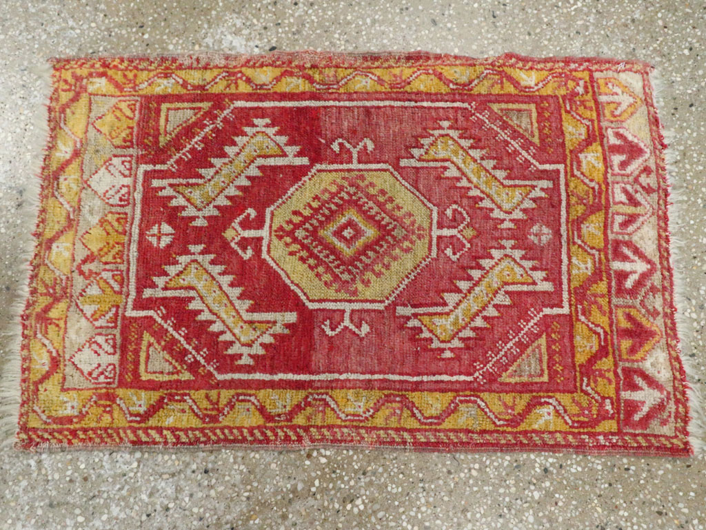 Vintage Turkish Anatolian Throw Rug, No.29512 - Gsblank