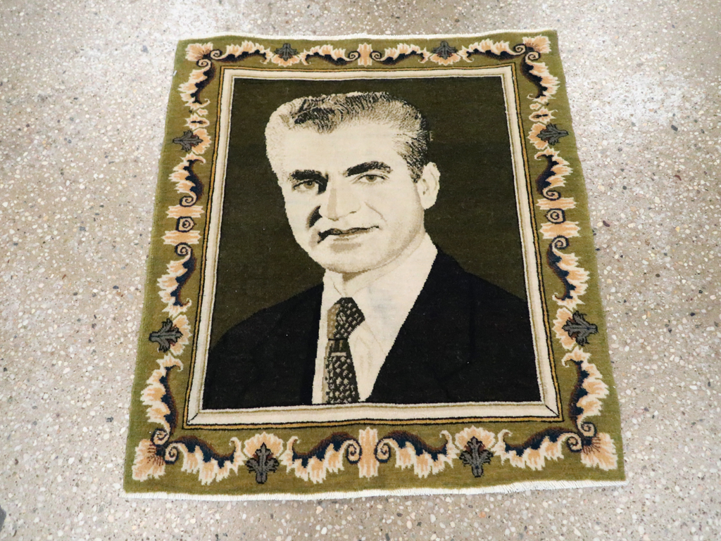 Vintage Persian Pictorial Tabriz Rug, No.29591 - Gsblank