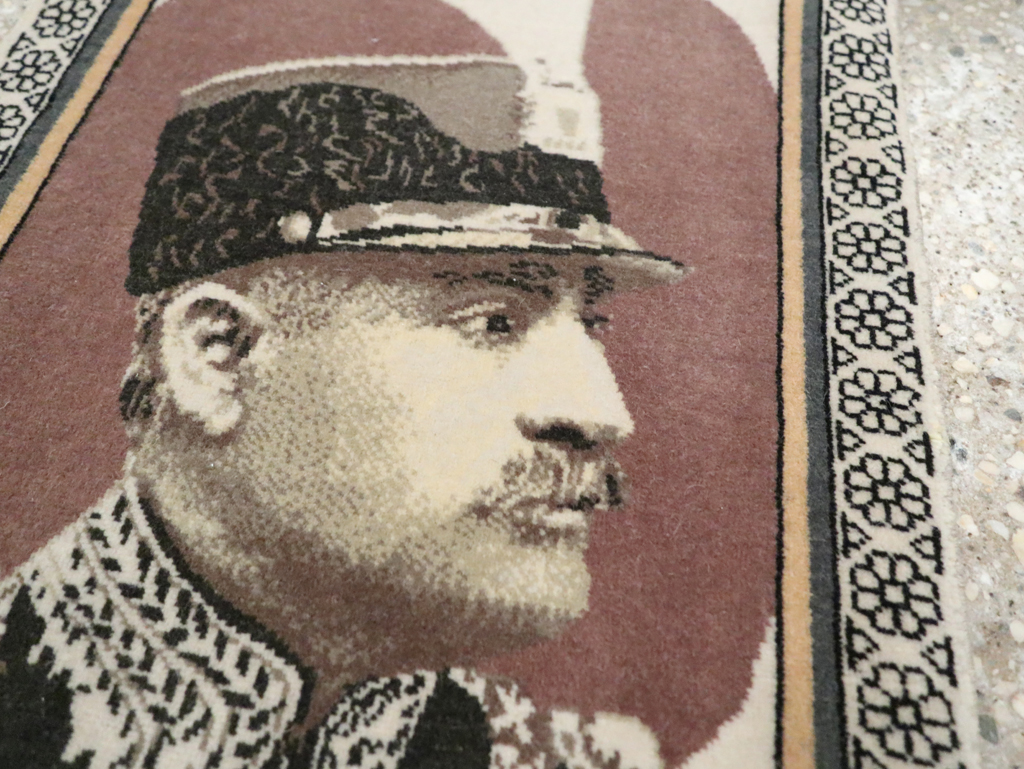 Vintage Persian Tabriz Pictorial Throw Rug, No.29592 - Gsblank