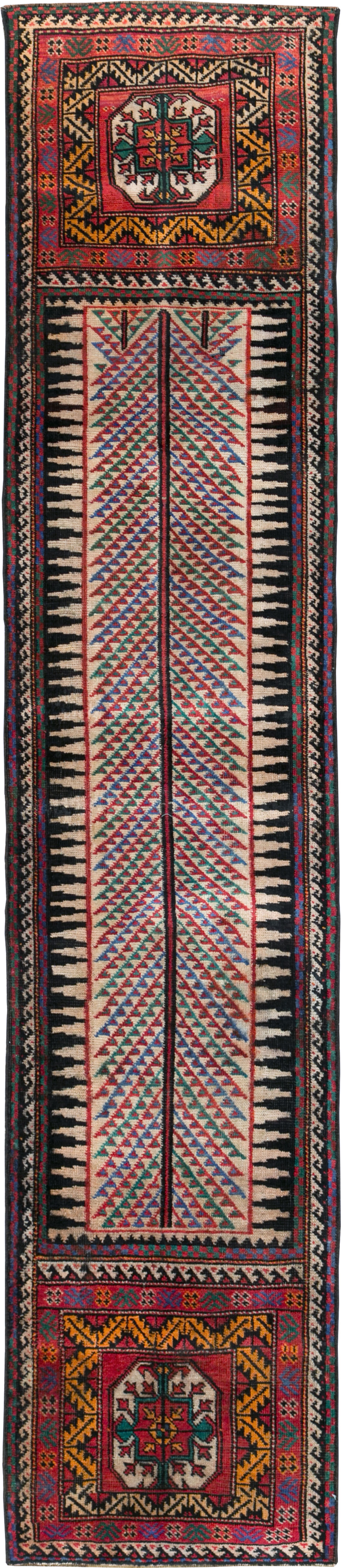 Vitnage Persian Baluch Runner, No.29597 - Gsblank