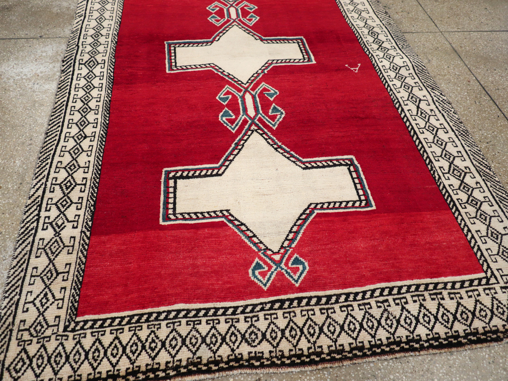 Vintage Persian Gabbeh Accent Rug, No.29603 - Gsblank