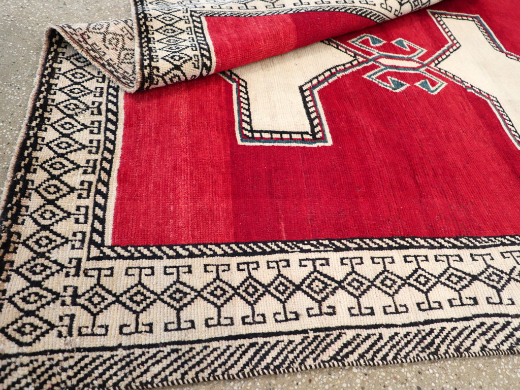 Vintage Persian Gabbeh Accent Rug, No.29603 - Gsblank