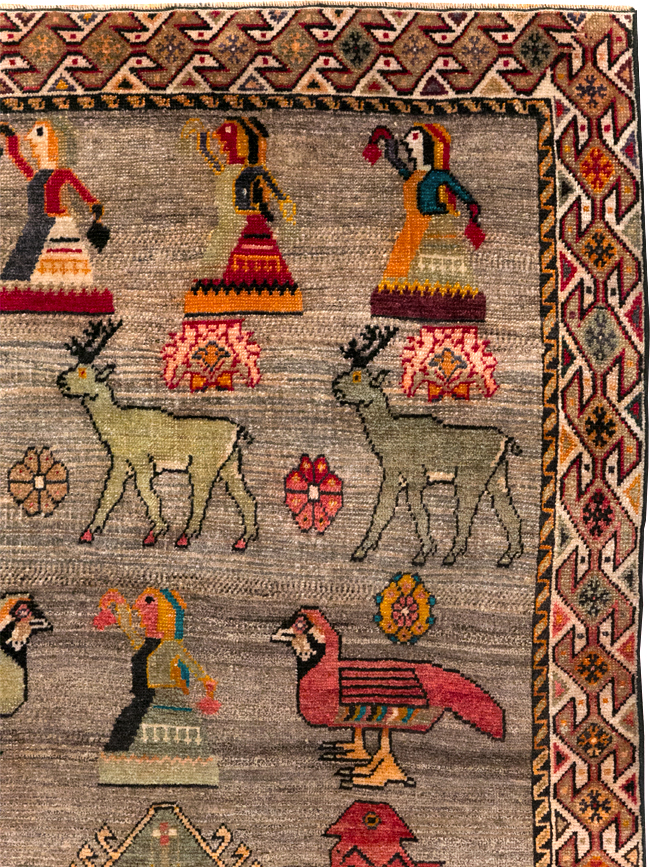 Vintage Persian Pictorial Shiraz Rug, No.29605 - Gsblank