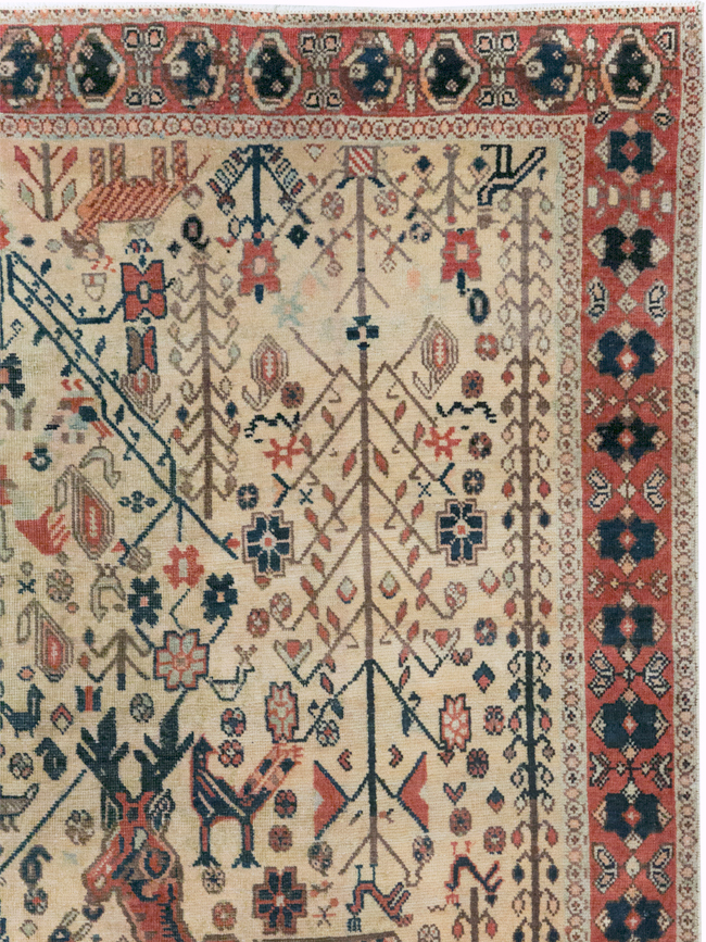Vintage Persian Qashqai Pictorial Accent Rug, No.29608 - Gsblank