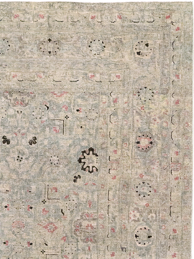 Antique Persian Tabriz Accent Carpet, No.29611 - Gsblank