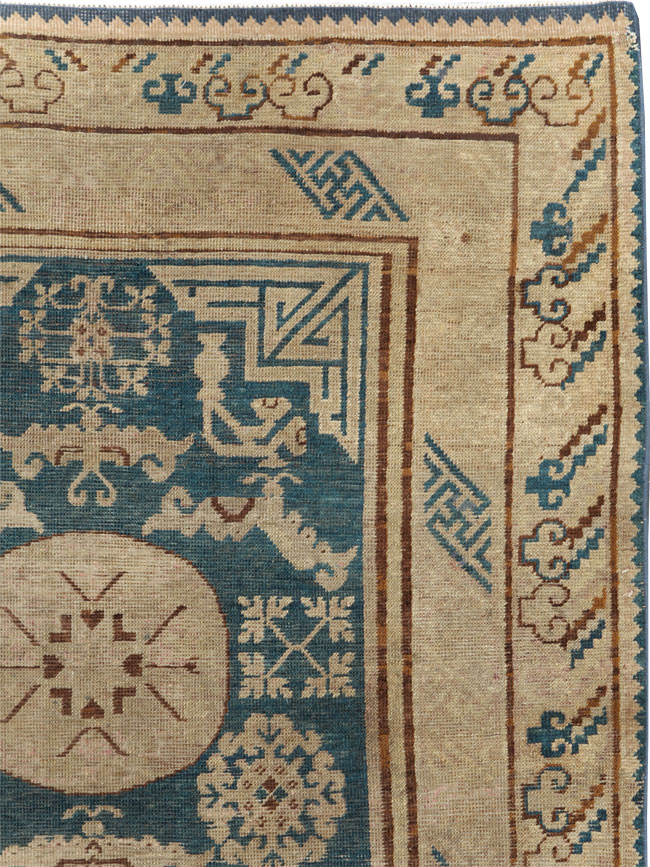 Antique East Turkestan Khotan Gallery Rug, No.29647 - Gsblank