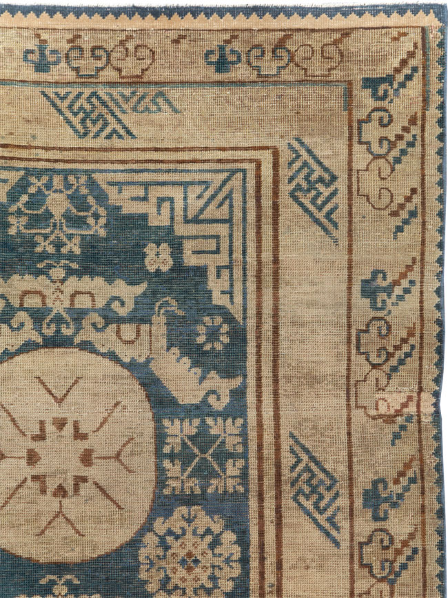 Antique East Turkestan Khotan Gallery Rug, No.29647 - Gsblank