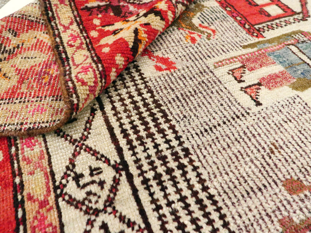 Antique Pictorial Karabagh Rug, No.29673 - Gsblank