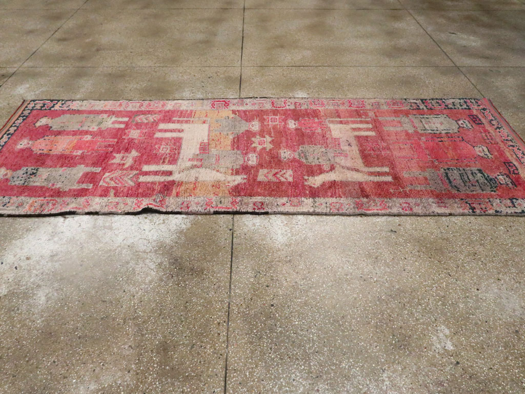 Vintage Turkish Anatolian Pictorial Runner, No.29676 - Gsblank