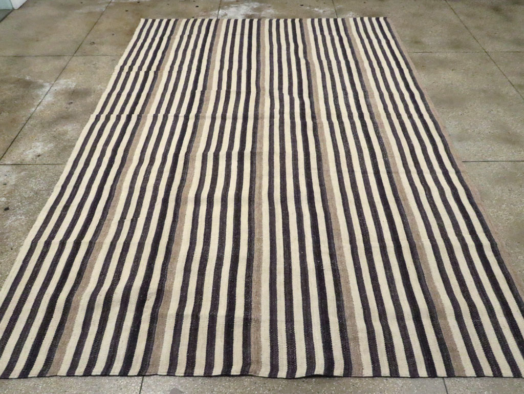 Modern Persian Flatweave Kilim Room Size Carpet, No.29722 - Gsblank