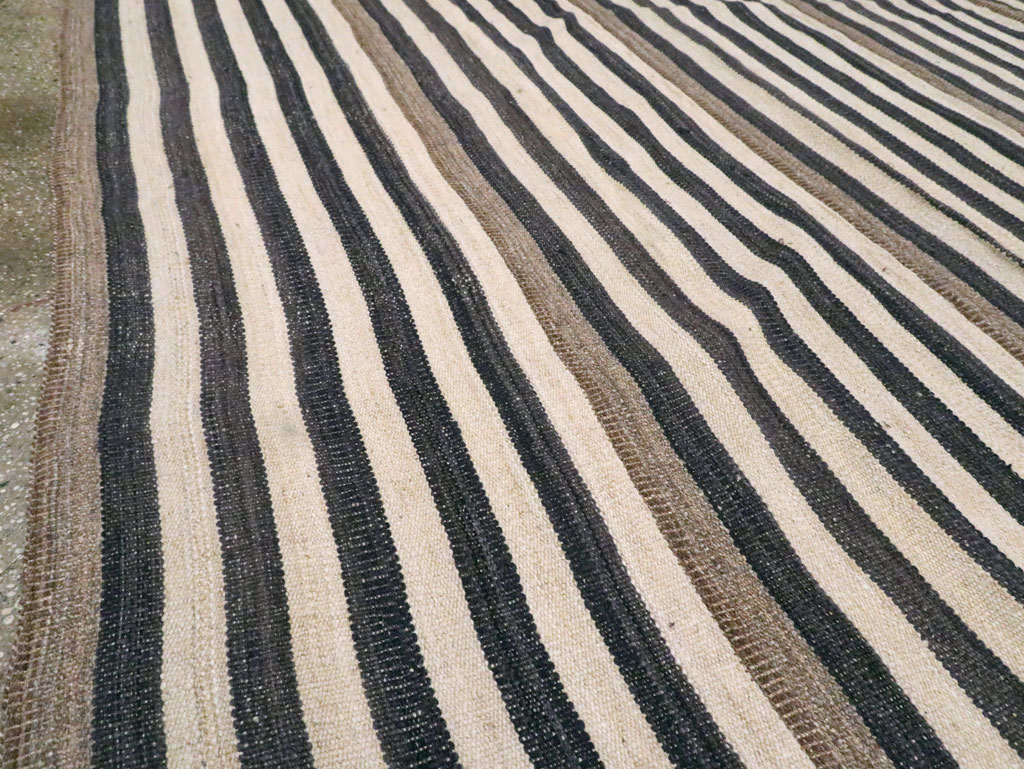 Modern Turkish Flatweave Kilim Room Size Carpet, No.29727 - Gsblank