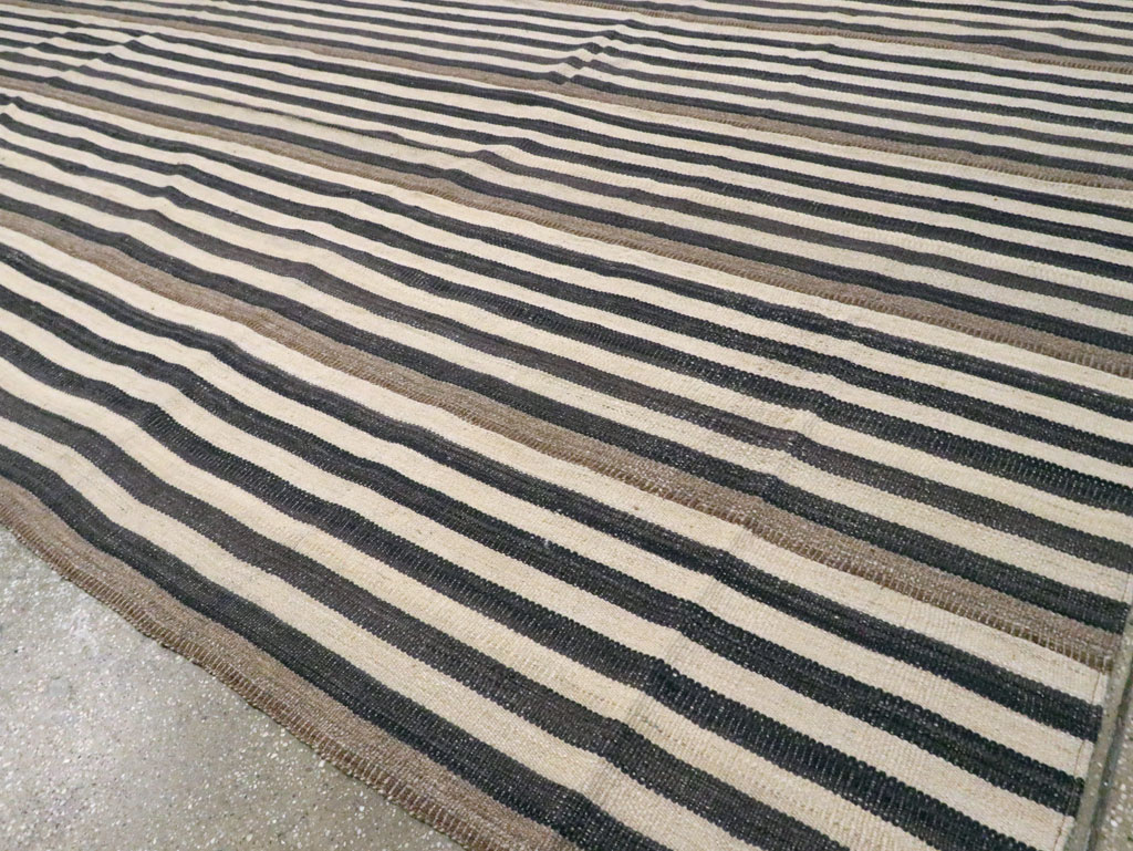 Modern Turkish Flatweave Kilim Room Size Carpet, No.29727 - Gsblank