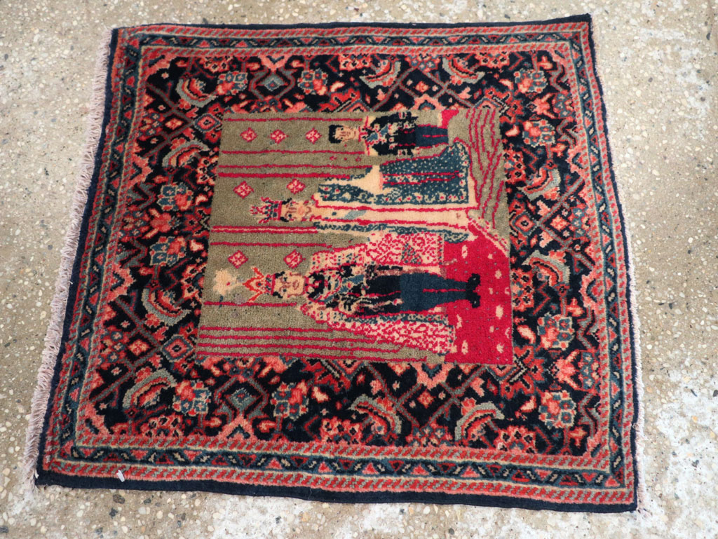 Antique Persian Sarouk Pictorial Rug, No.29734 - Gsblank