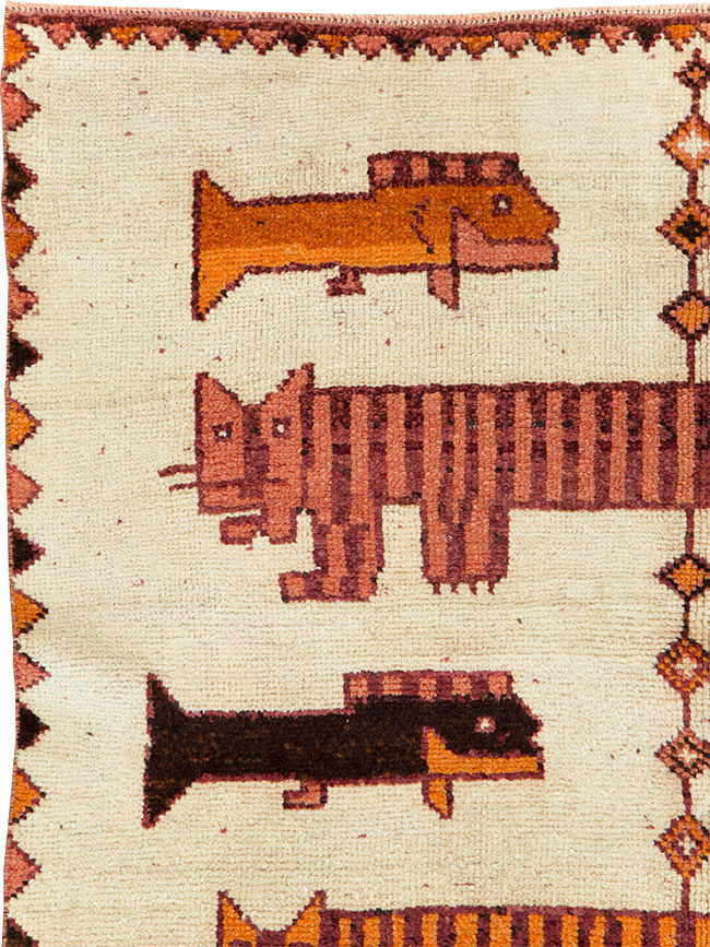 Vintage Persian Bakhtiari Pictorial Accent Rug (Pair: 1 of 2), No.29752 - Gsblank