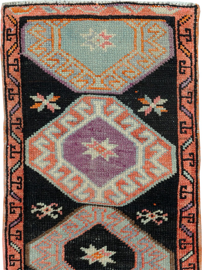 Vintage Anatolian Long Runner, No.29755 - Gsblank