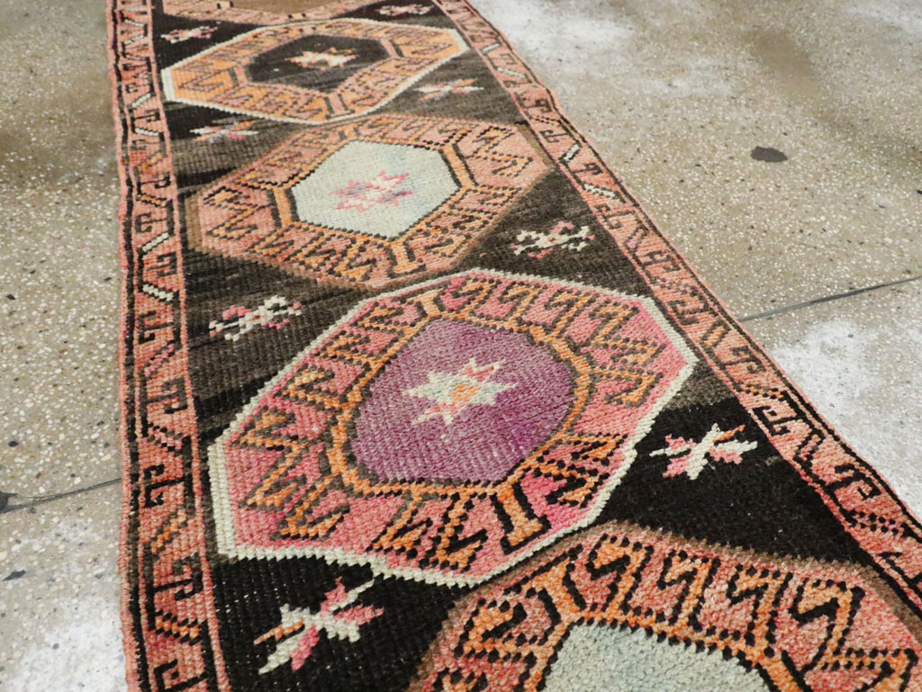 Vintage Anatolian Long Runner, No.29755 - Gsblank