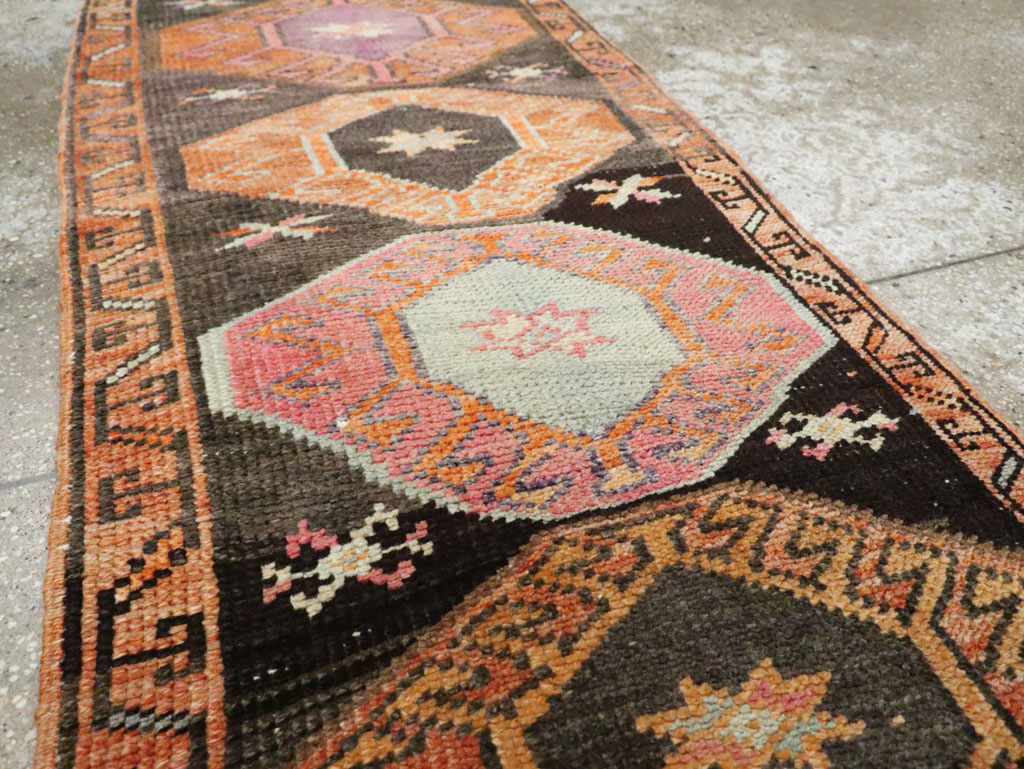 Vintage Anatolian Long Runner, No.29755 - Gsblank