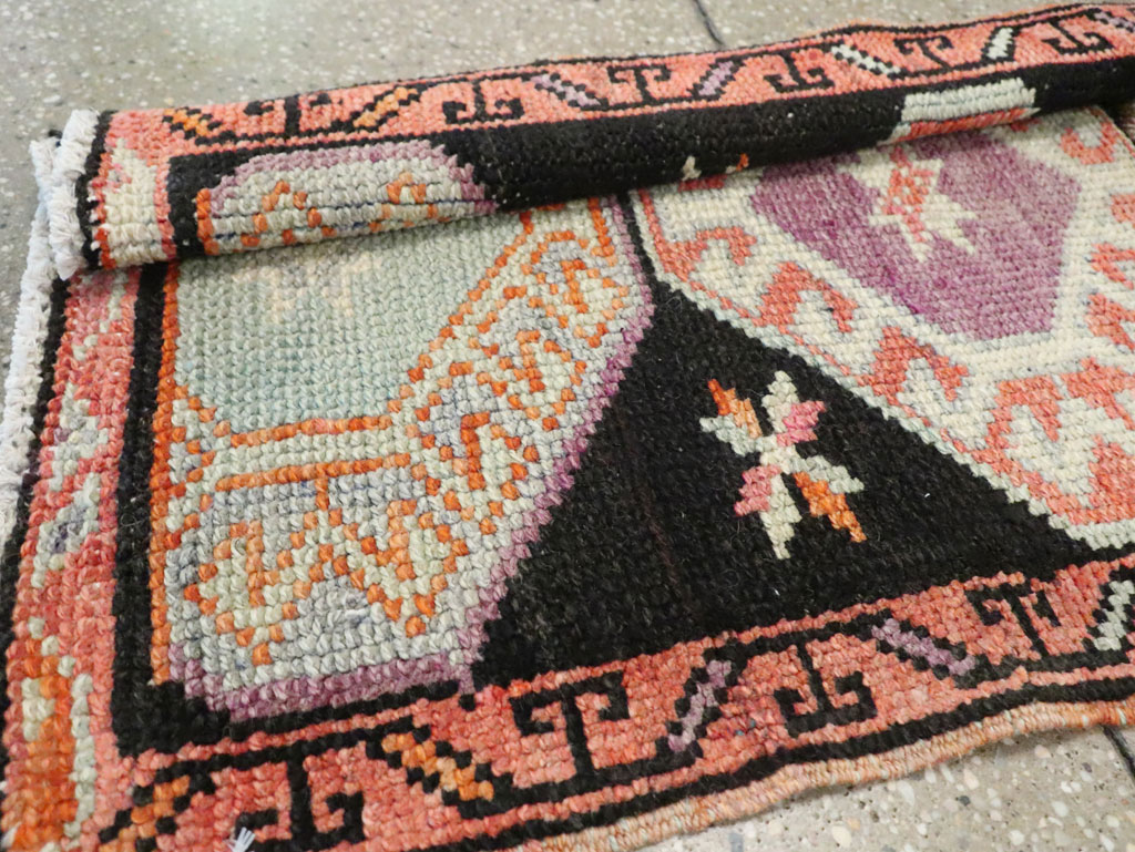 Vintage Anatolian Long Runner, No.29755 - Gsblank