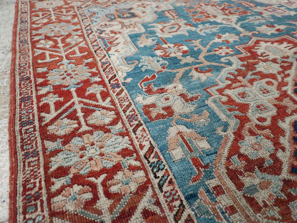 Antique Persian Heriz Accent Rug, No.29770 - Gsblank