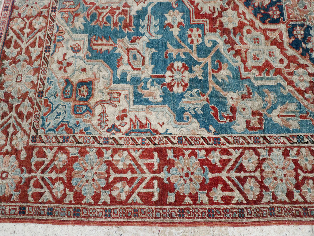 Antique Persian Heriz Accent Rug, No.29770 - Gsblank