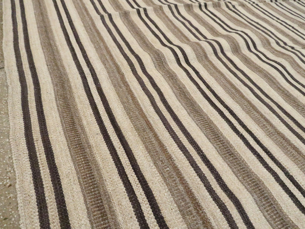 Large Modern Turkish Flatweave Kilim, No.29786 - Gsblank