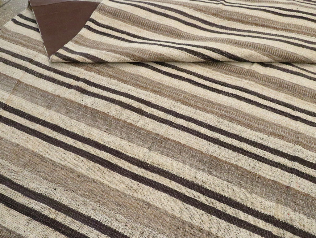 Large Modern Turkish Flatweave Kilim, No.29786 - Gsblank