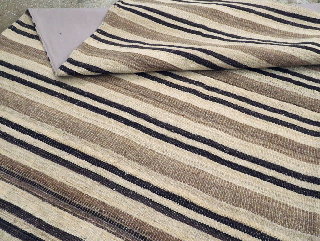 Modern Turkish Flatweave Kilim Room Size Carpet, No.29789 - Gsblank