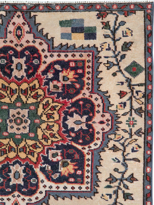 Vintage Turkish Anatolian Throw Rug, No.29801 - Gsblank