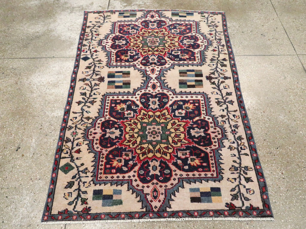 Vintage Turkish Anatolian Throw Rug, No.29801 - Gsblank