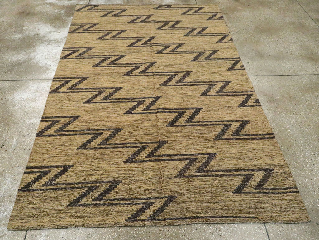 Contemporary Turkish Flatweave Kilim Accent Rug, No.29808 - Gsblank