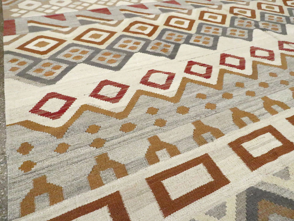 Contemporary Turkish Flatweave Kilim Room Size Carpet, No.29812 - Gsblank