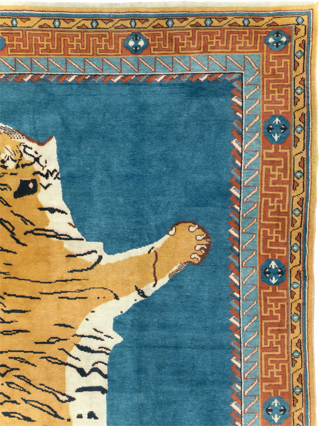 Antique Indian Pictorial Agra Carpet, No.29818 - Gsblank