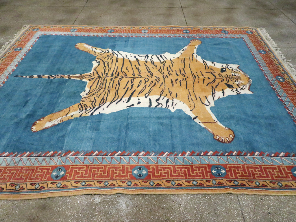 Antique Indian Pictorial Agra Carpet, No.29818 - Gsblank