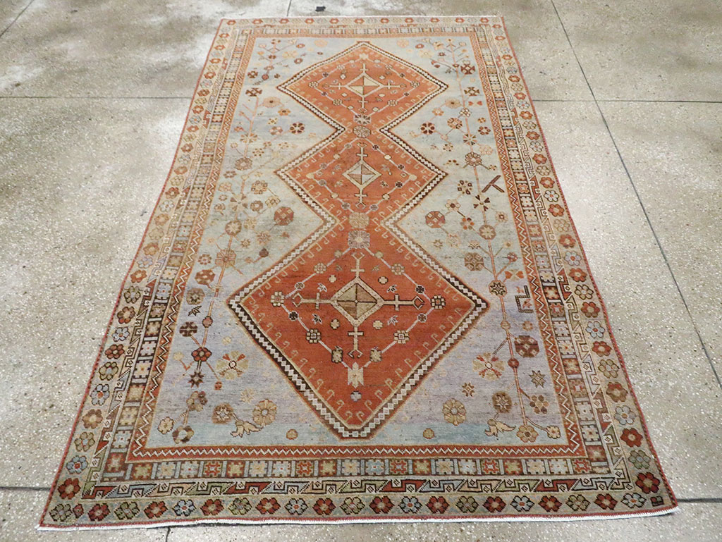 Vintage Persian Shiraz Rug, No.29847 - Gsblank