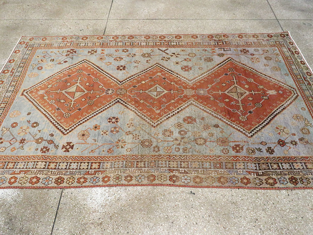 Vintage Persian Shiraz Rug, No.29847 - Gsblank