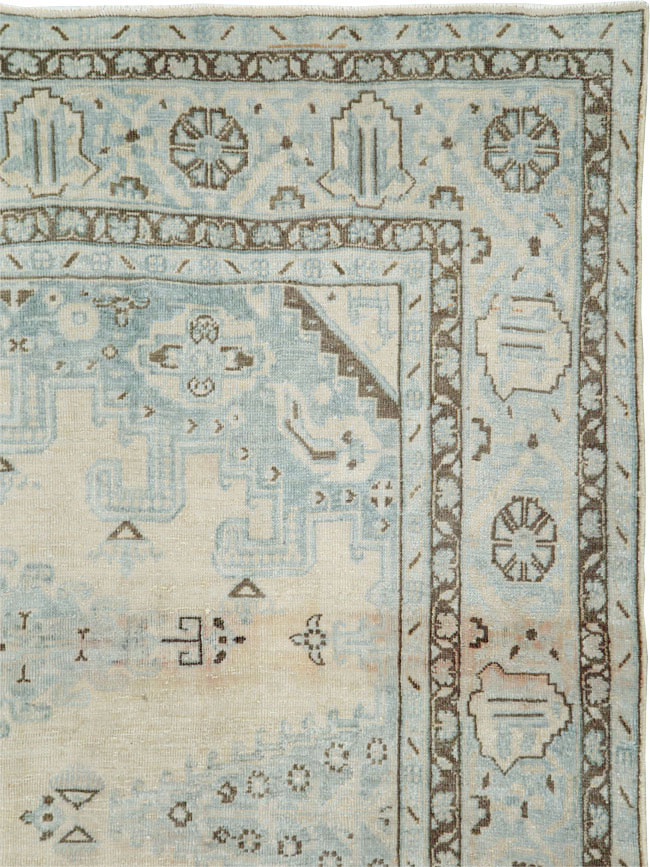 Vintage Persian Veece Accent Carpet, No.29852 - Gsblank