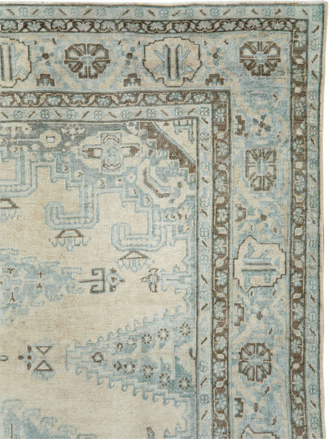 Vintage Persian Veece Accent Carpet, No.29852 - Gsblank
