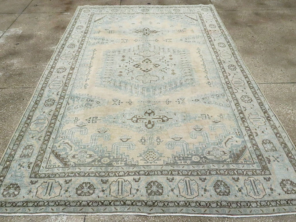 Vintage Persian Veece Accent Carpet, No.29852 - Gsblank