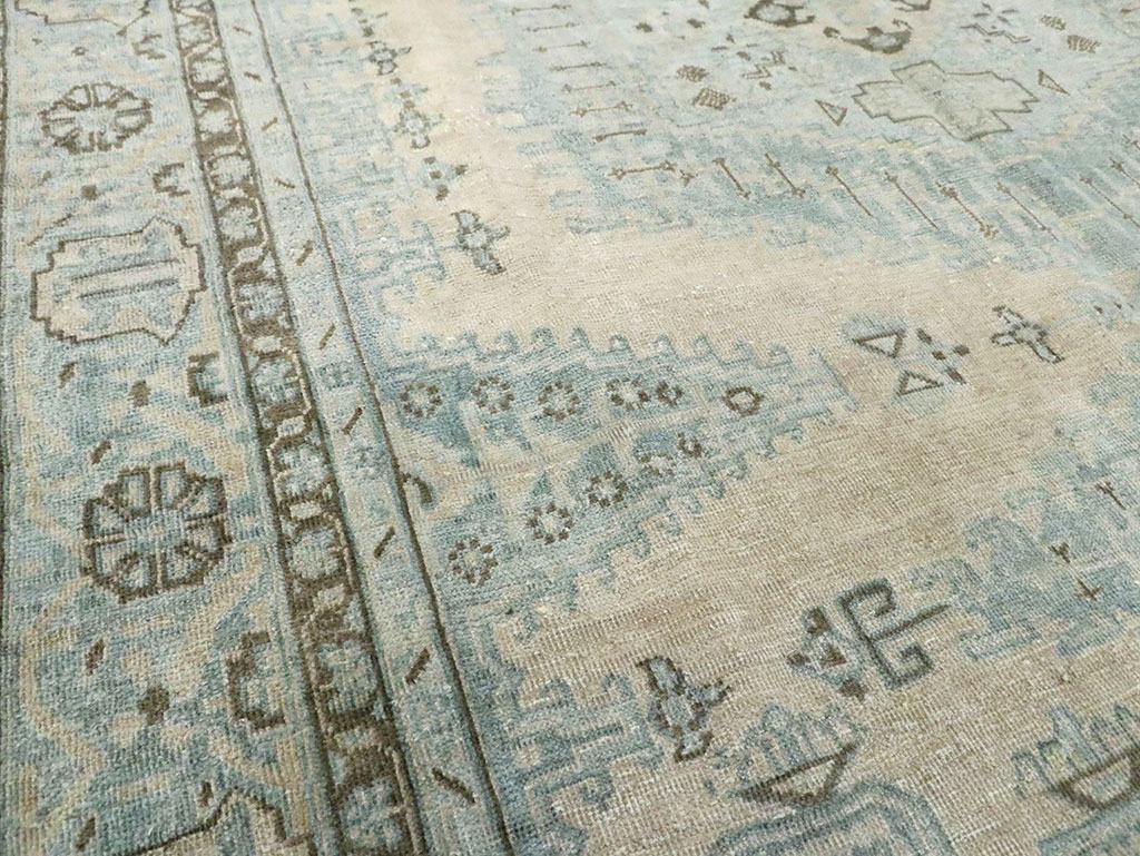Vintage Persian Veece Accent Carpet, No.29852 - Gsblank