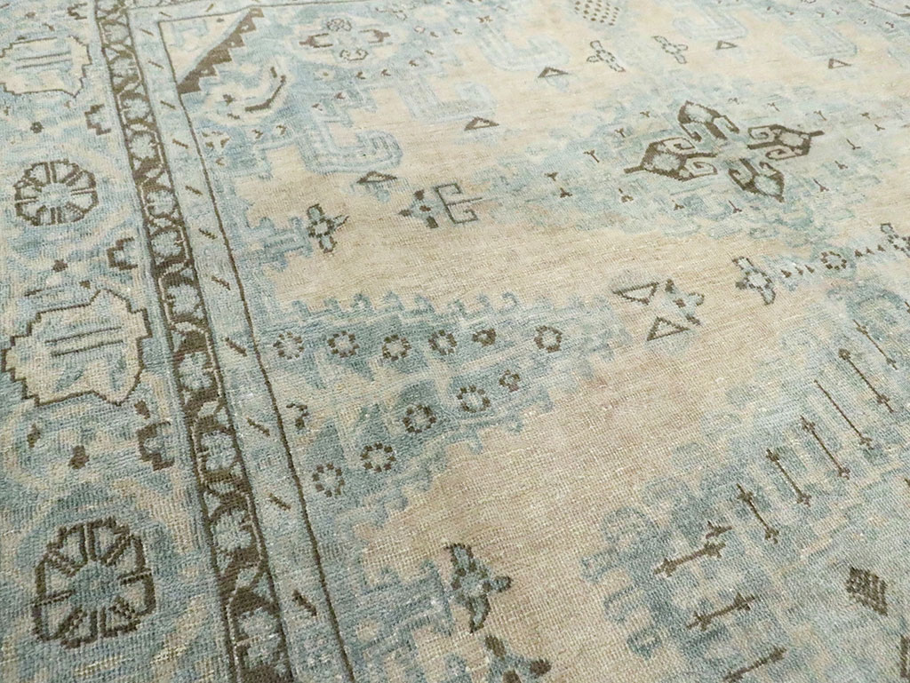 Vintage Persian Veece Accent Carpet, No.29852 - Gsblank