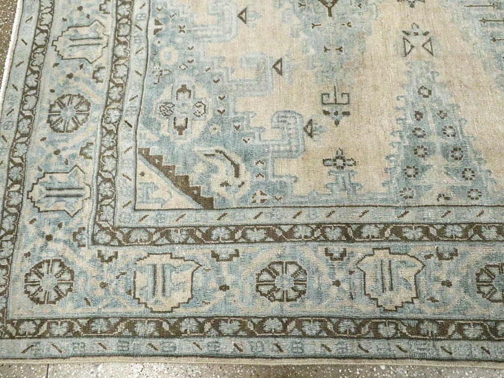 Vintage Persian Veece Accent Carpet, No.29852 - Gsblank